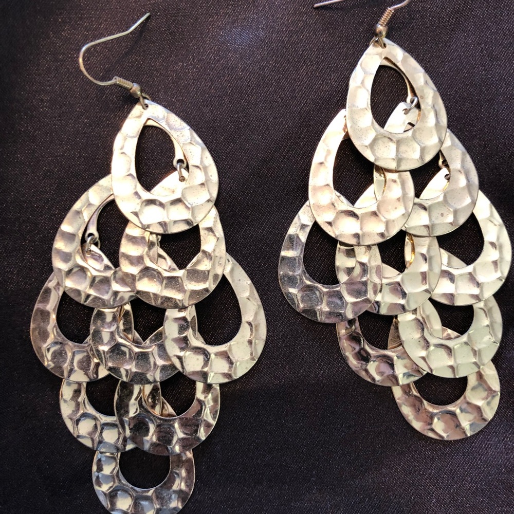 Gold earings